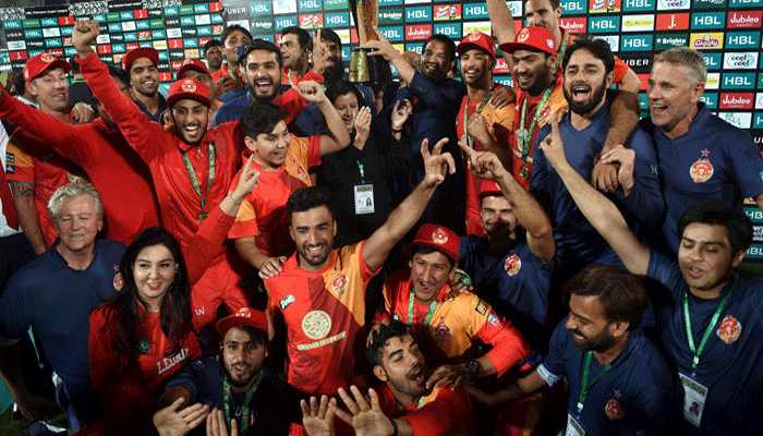 পেশোয়ার জালমিকে হারিয়ে চ্যাম্পিয়ন ইসলামাবাদ ইউনাইটেড