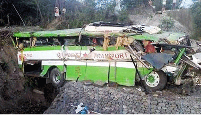 ফিলিপাইনে বাস দুর্ঘটনা, নিহত ১৯