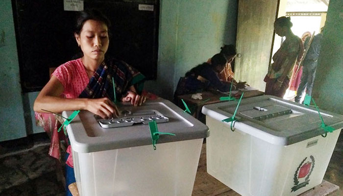 রাঙ্গামাটির নানিয়ারচরে ভোটগ্রহণ চলছে