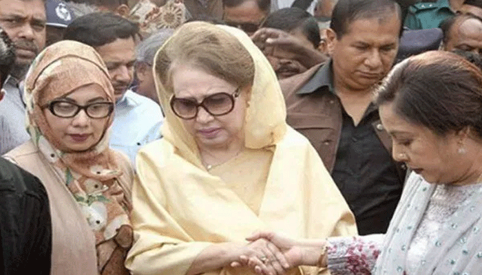 খালেদার অনুপস্থিতিতে বিচার শেষ করতে আইনি বাধা নেই