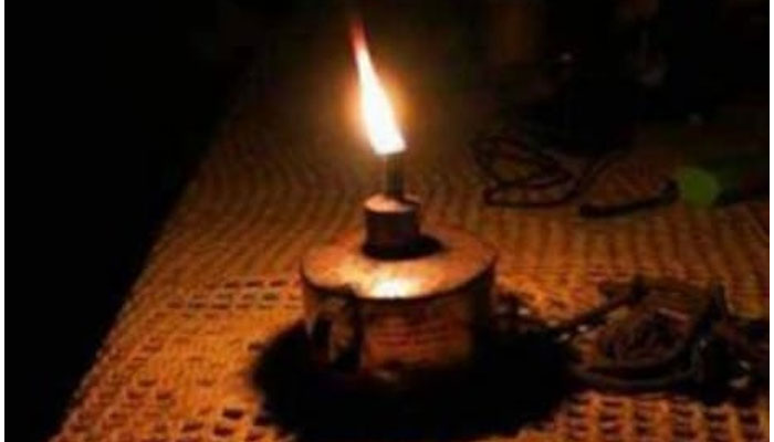 আধুনিকতার সংস্পর্শে হারিয়ে যাচ্ছে কুপি বাতি