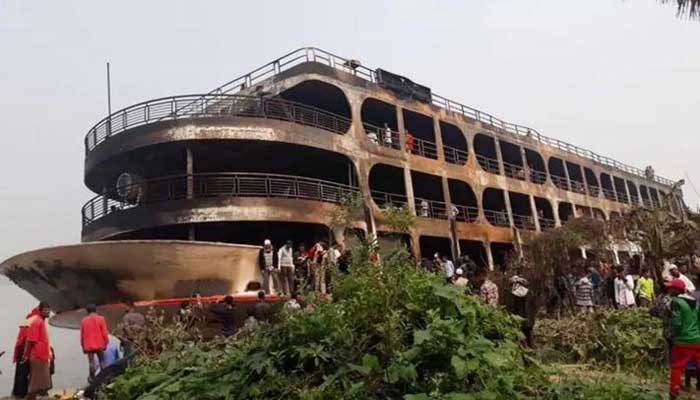 সুগন্ধায় লঞ্চে আগুনের ঘটনায় মামলা