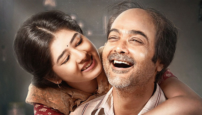 ‘আয় খুকু আয়’ ছবিতে নিজেকে পাল্টে ফেলেছেন প্রসেনজিৎ