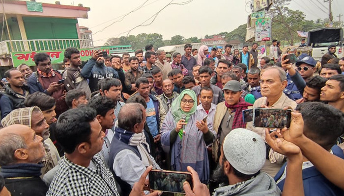 হাওর শুকিয়ে মৎস্য নিধন, কৃষকদের বিক্ষোভ