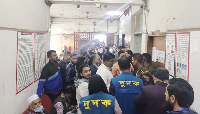 পাসপোর্ট অফিসে দুদকের অভিযানে মিললো সত্যতা
