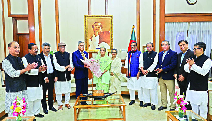 শেখ হাসিনার চমক ‘চুপ্পু’