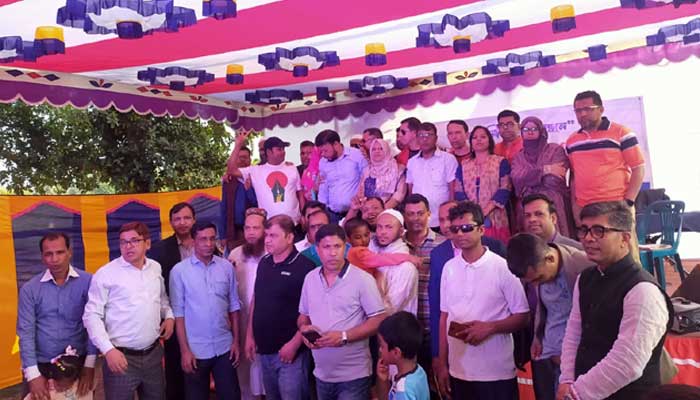 এসএসসি ‘৯৫: ২৭ বছর পর স্কুলের বন্ধুদের মিলনমেলা