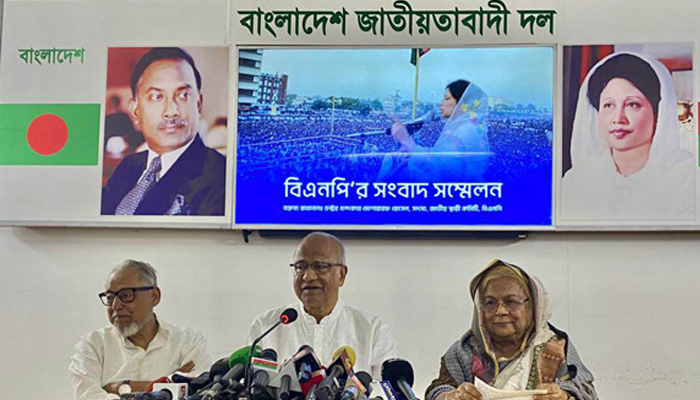 জনগণকে ভয় দেখানোর চেষ্টা করছে আ.লীগ