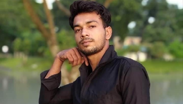 বাসের ধাক্কায় প্রাণ গেল যুবকের
