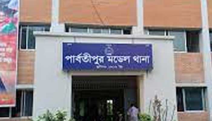 পার্বতীপুরে ভ্যানচালককে হত্যা করে ভ্যান ছিনতাই