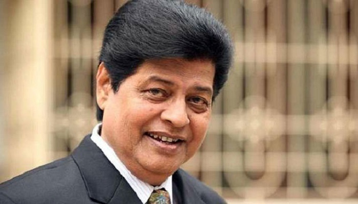 শহীদ মিনারে ফারুকের প্রতি শ্রদ্ধা মঙ্গলবার