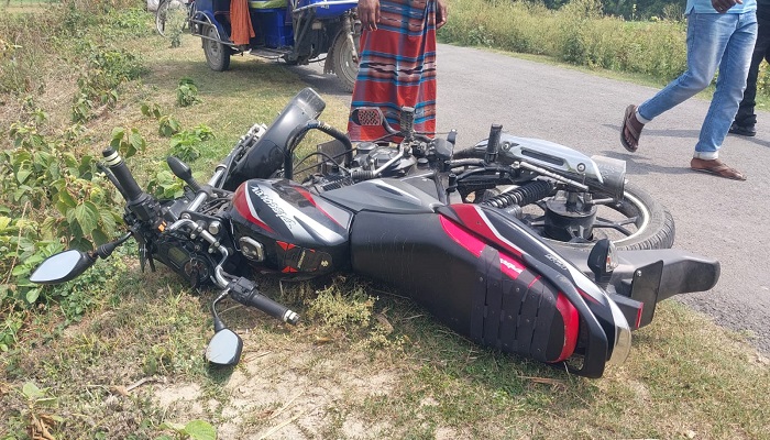 মেহেরপুরে বেপরোয়া মোটরসাইকেল কেড়ে নিল স্কুলছাত্রের প্রাণ
