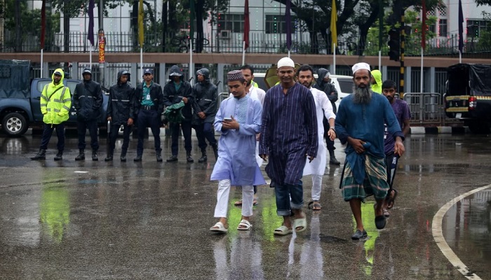 ঈদের দিনে বৃষ্টির বাগড়া