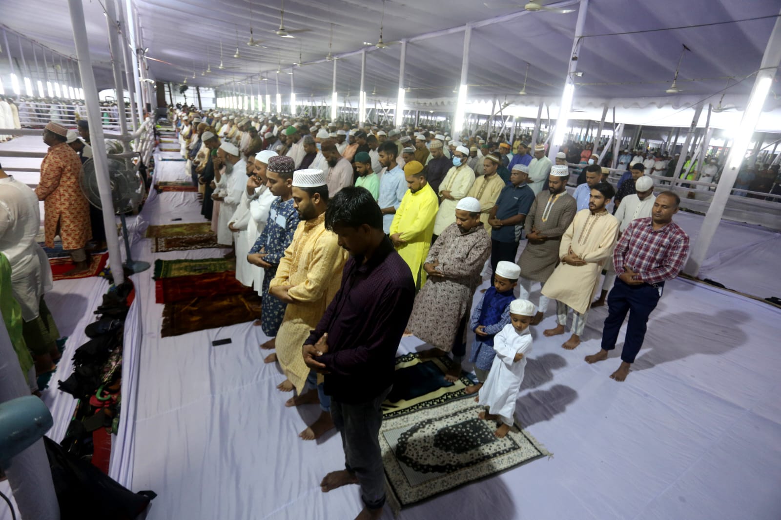 জাতীয় ঈদগাহে প্রধান জামাত অনুষ্ঠিত