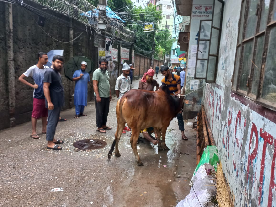 ঈদের দিনে বৃষ্টির বাগড়া