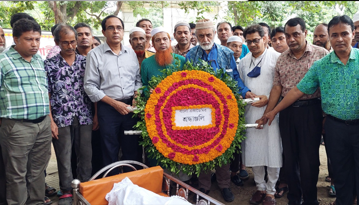 বাংলা একাডেমিতে মনজুর মোরশেদকে শেষ শ্রদ্ধা
