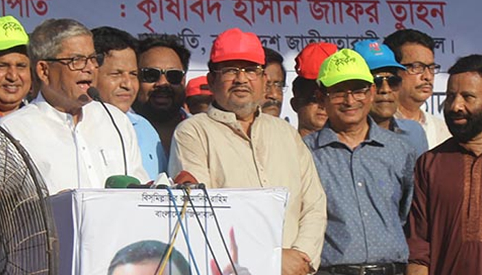 নির্বাচনকে তামাশায় পরিণত করেছে সরকার