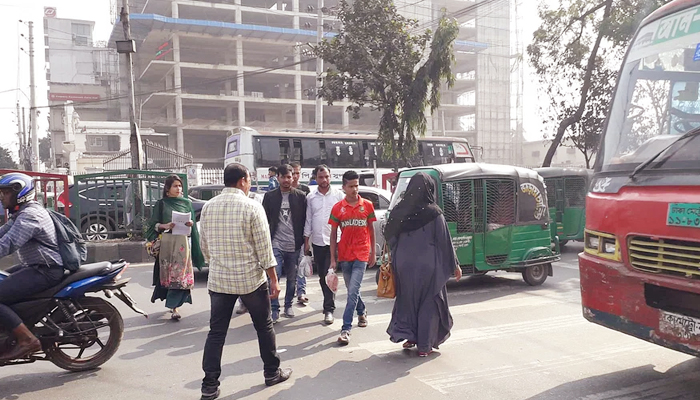 রাজধানীতে সিএনজির ধাক্কায় বৃদ্ধ নিহত