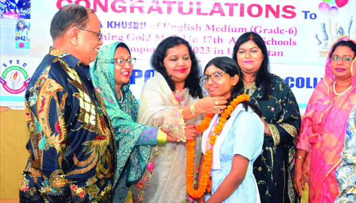 স্বর্ণজয়ী ওয়ারশিয়া খুশবু সাউথ পয়েন্ট স্কুলে সংবর্ধিত