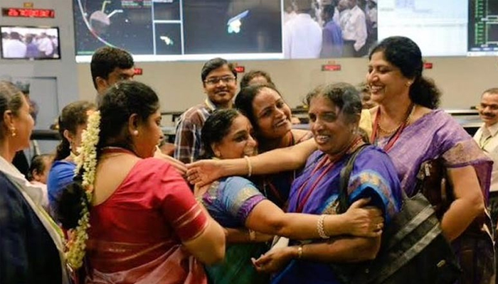 চন্দ্রাভিযান সাফল্যের নেপথ্যে যাঁরা