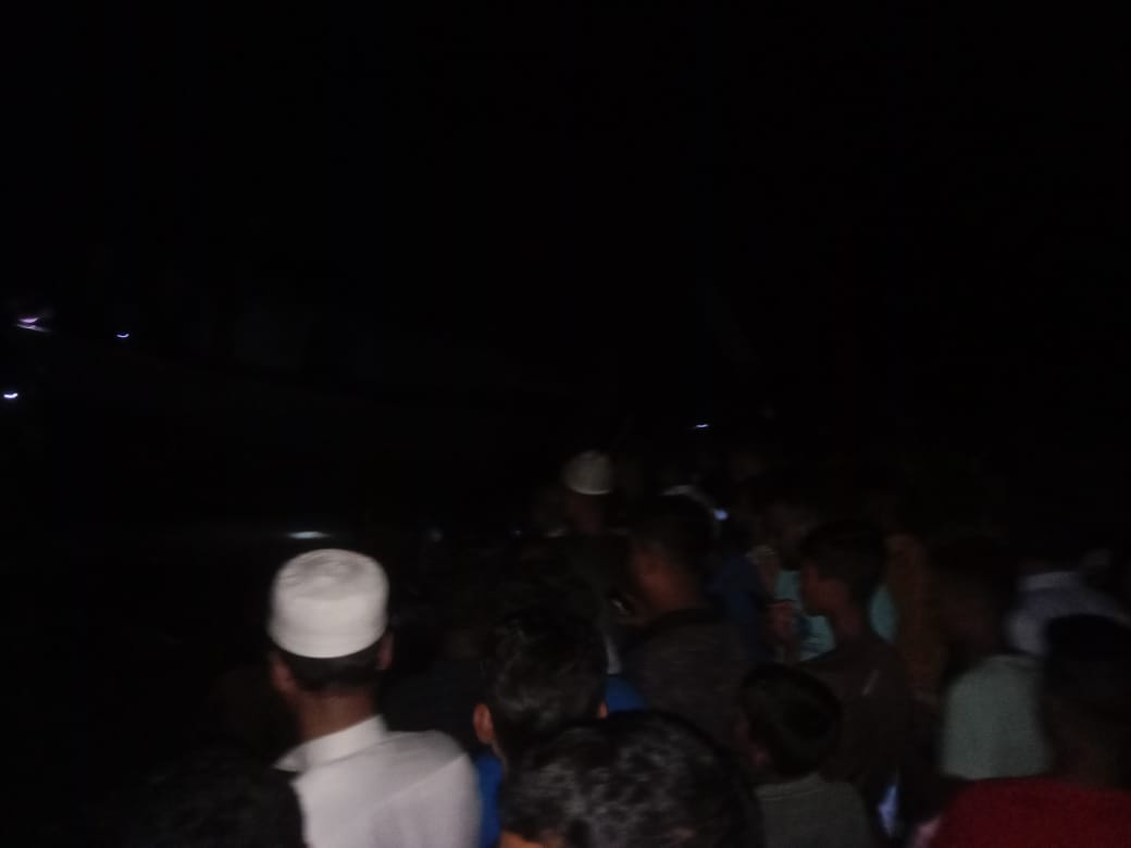 বাল্কহেডের ধাক্কায় পিকনিকের ট্রলারডুবি