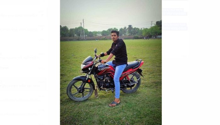 পলাশে ট্রাকের ধাক্কায় স্বামীর মৃত্যু, আহত স্ত্রী সন্তান