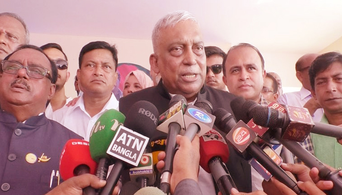 আমেরিকা সবাইকে ভিসা দেয় না