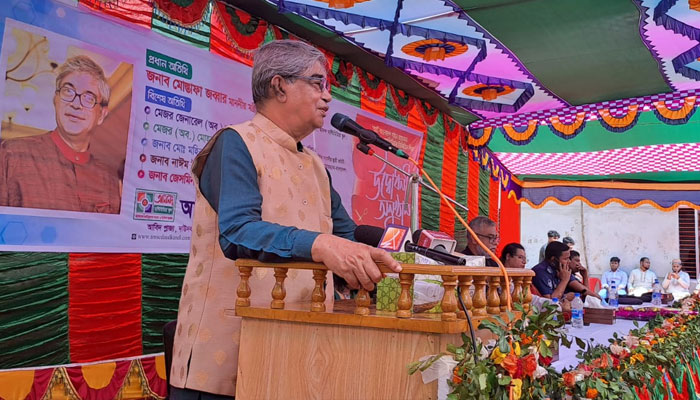 ১৭ কোটি মানুষের দেশে ১৮ কোটি মোবাইল গ্রাহক