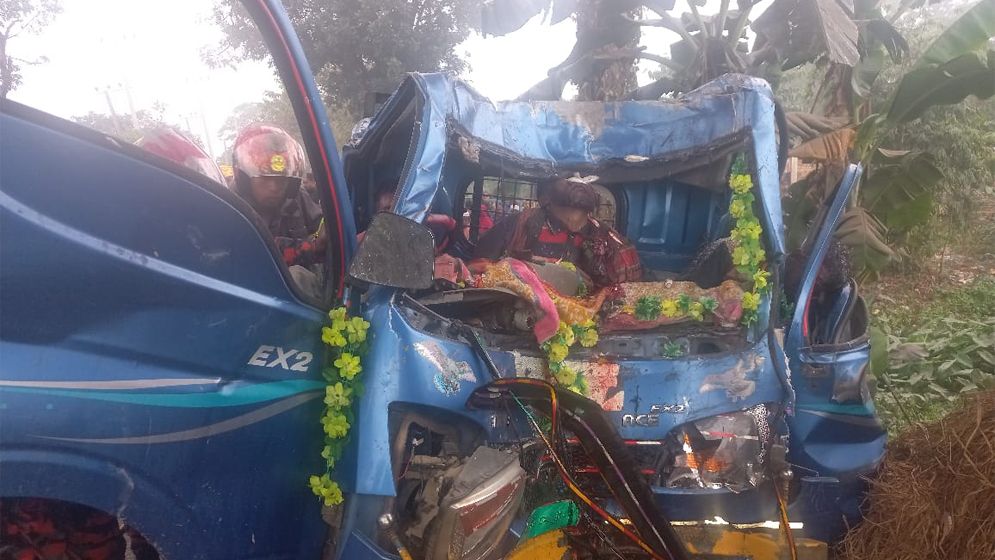 সুনামগঞ্জে সড়ক দুর্ঘটনায় তিন ব্যবসায়ী নিহত