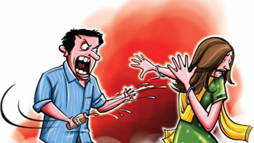 তালায় মৎস্য ঘেরে নারীর উপর এসিড নিক্ষেপ