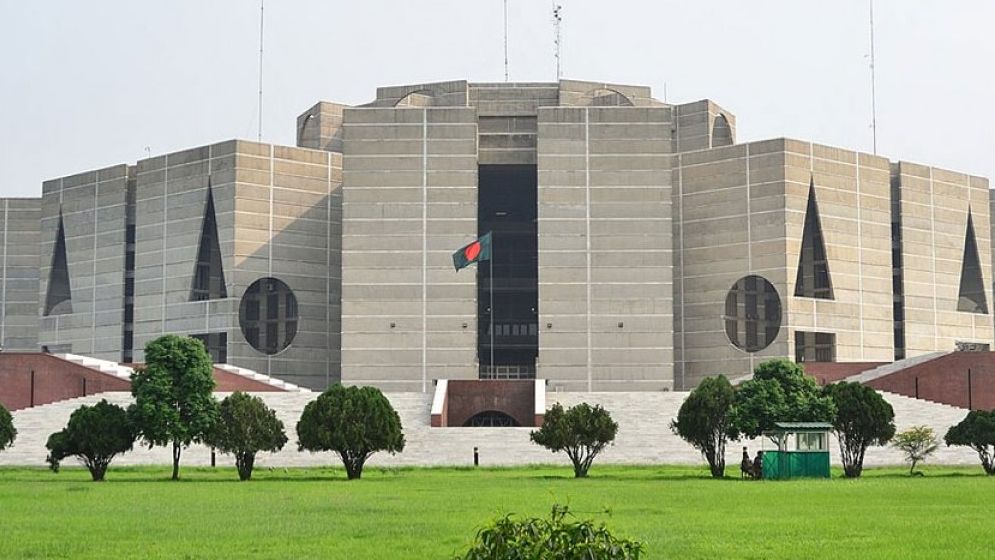 গেজেট রবিবার, শপথ মঙ্গলবার