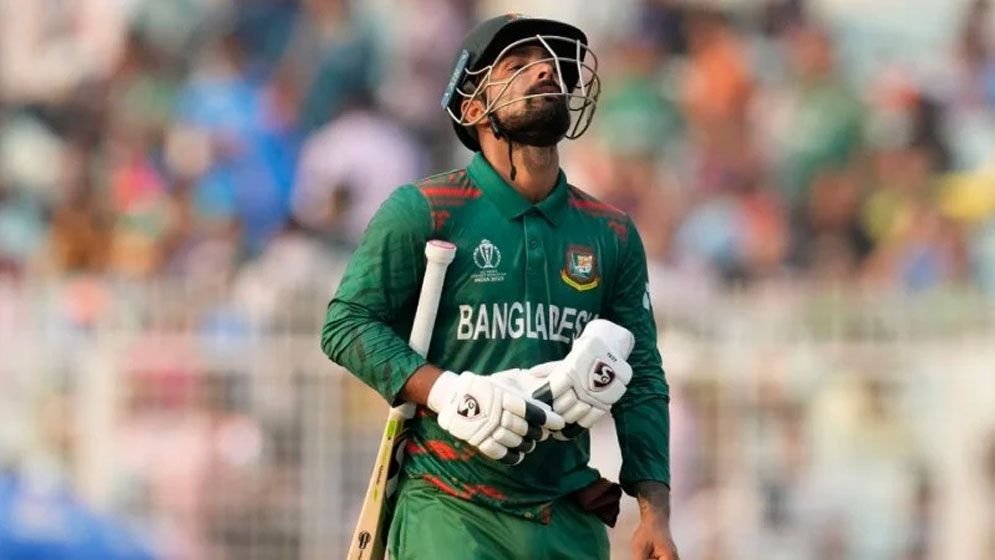 দ্বিতীয় দফা বৃষ্টির পর আবার শুরু খেলা