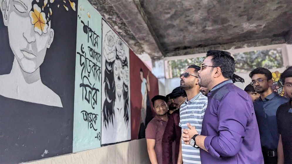 হাবিপ্রবিতে পরিত্যাক্ত যাত্রী ছাউনিকে সৌন্দর্যে রূপ দিলো সেঁজুতি