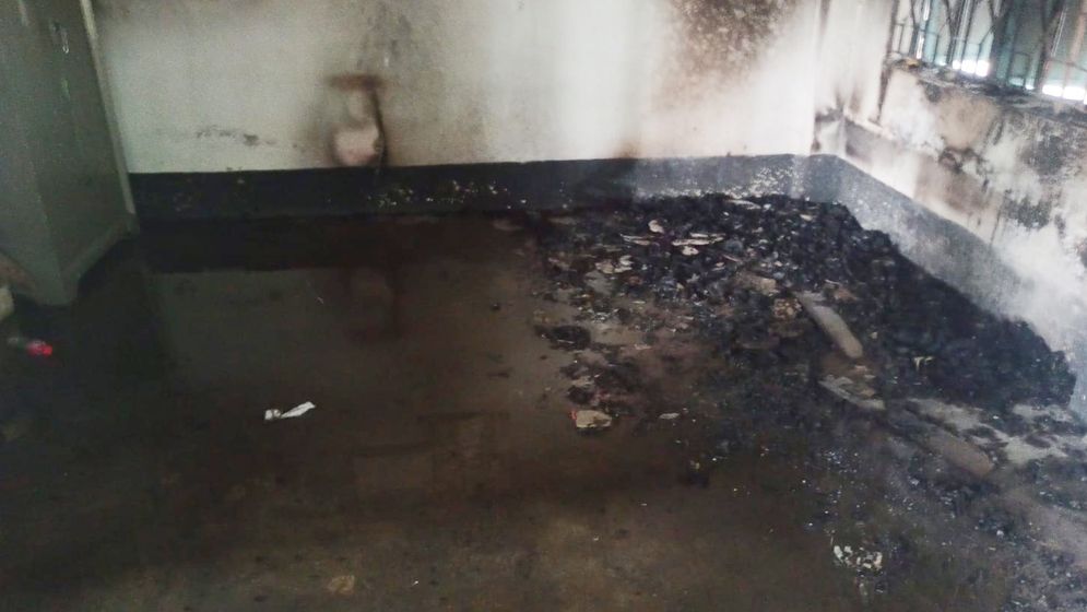 ঝিকরগাছায় দুর্বৃত্তের দেয়া আগুনে এতিম খানা পুড়ে ছাই