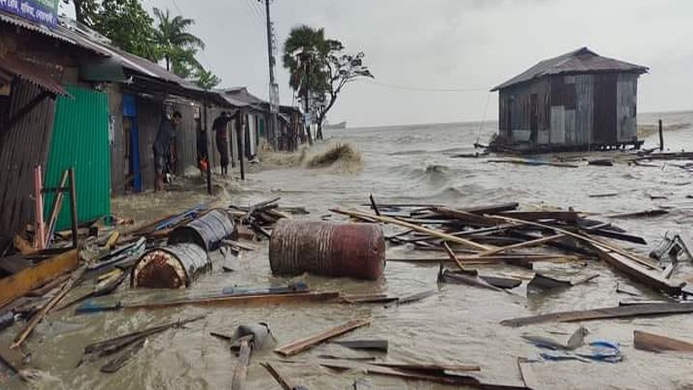 ঘূর্ণিঝড় রেমাল: নোয়াখালীতে ৭৫ হাজার পরিবার ক্ষতিগ্রস্ত