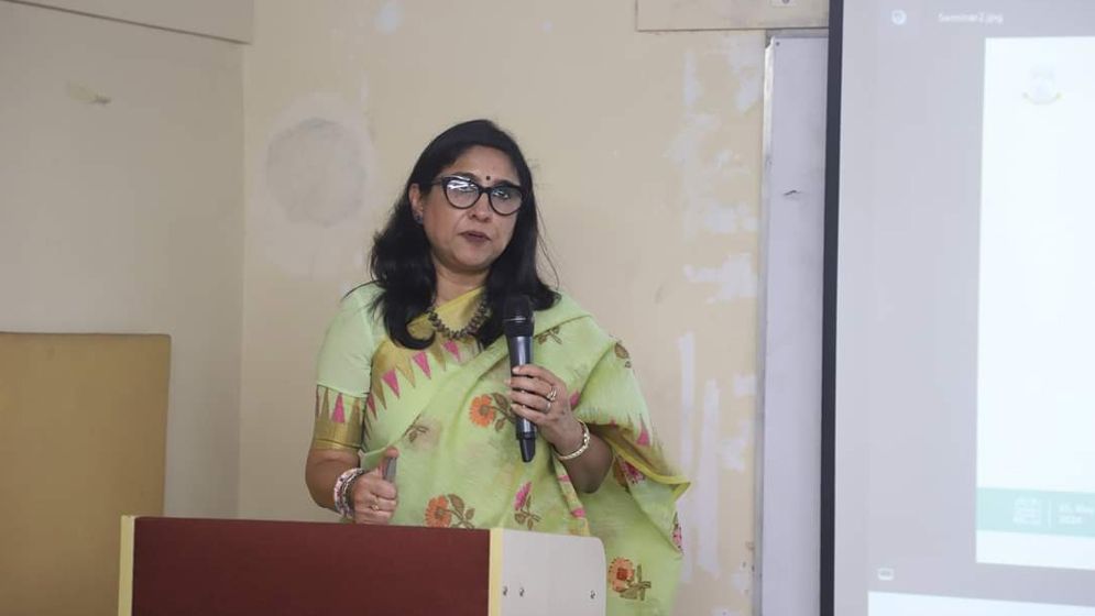 তাপপ্রবাহ কমাতে বিদেশি নয়, দেশি গাছ লাগাতে হবে