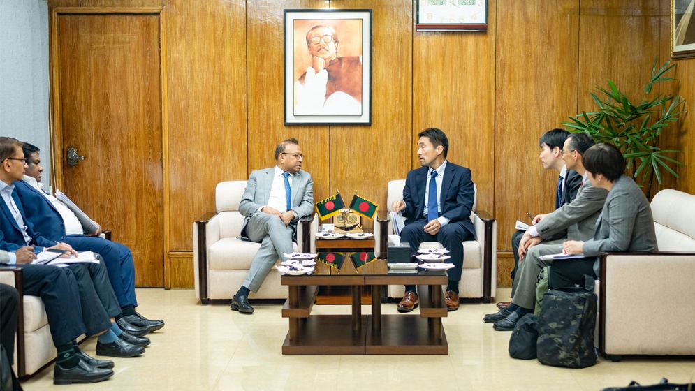 জাইকার উপদেষ্টা কমিটির সঙ্গে স্থানীয় সরকার মন্ত্রীর বৈঠক