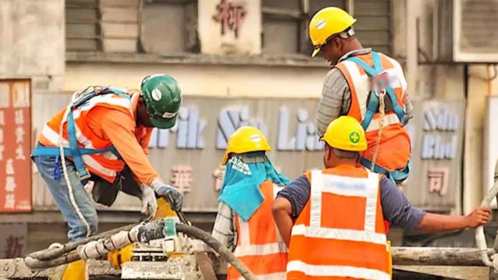 আগামী ৫ বছরে ৬০ লাখ কর্মী বিদেশে পাঠানোর পরিকল্পনা