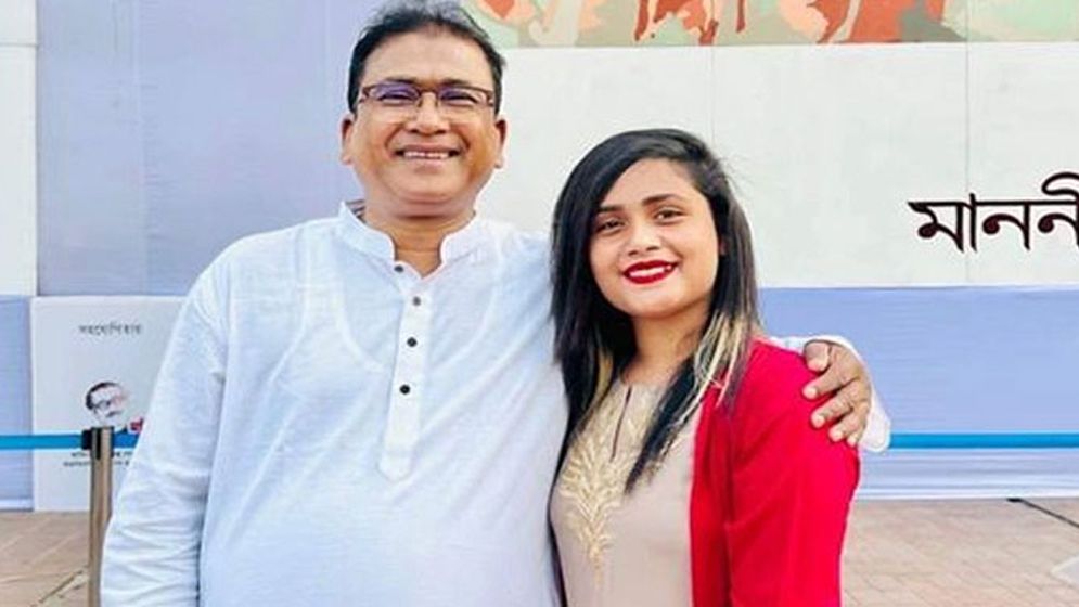 বাবাকে নিয়ে আনারকন্যার আবেগঘন পোস্ট