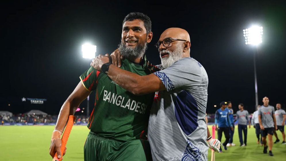 অবশেষে মাহমুদউল্লাহকে নিয়ে মুখ খুললেন হাথুরুসিংহে