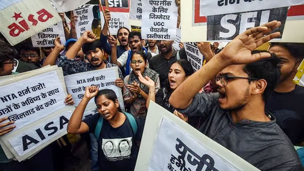 প্রশ্নপত্র ফাঁস রুখতে নতুন আইন সরকারের