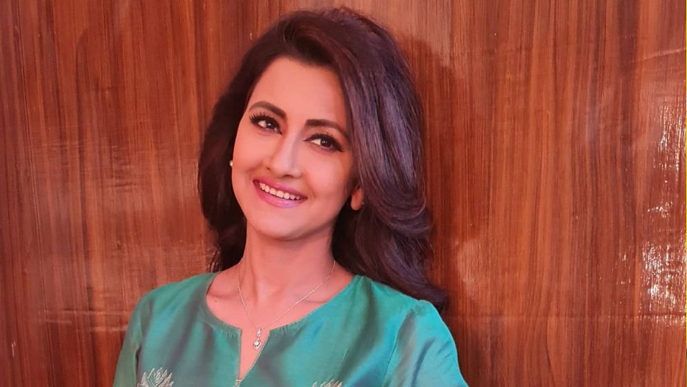 যেভাবে লকেটকে হারিয়ে জয় তুলে নিলেন রচনা