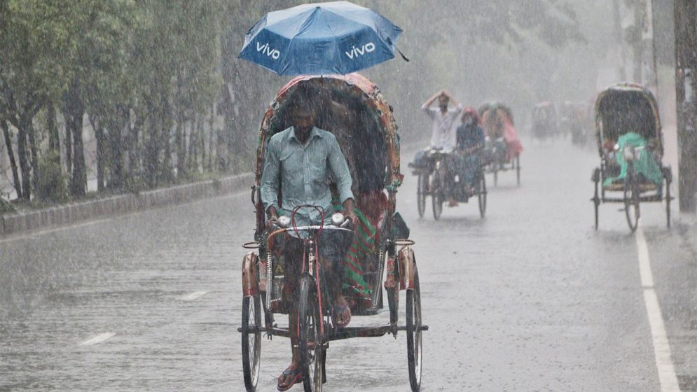 টানা ৩ দিন ঝড়বৃষ্টি নিয়ে যা বলল আবহাওয়া অফিস