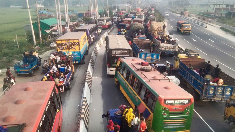 বঙ্গবন্ধু সেতু মহাসড়কে ২০ কিলোমিটার যানজট