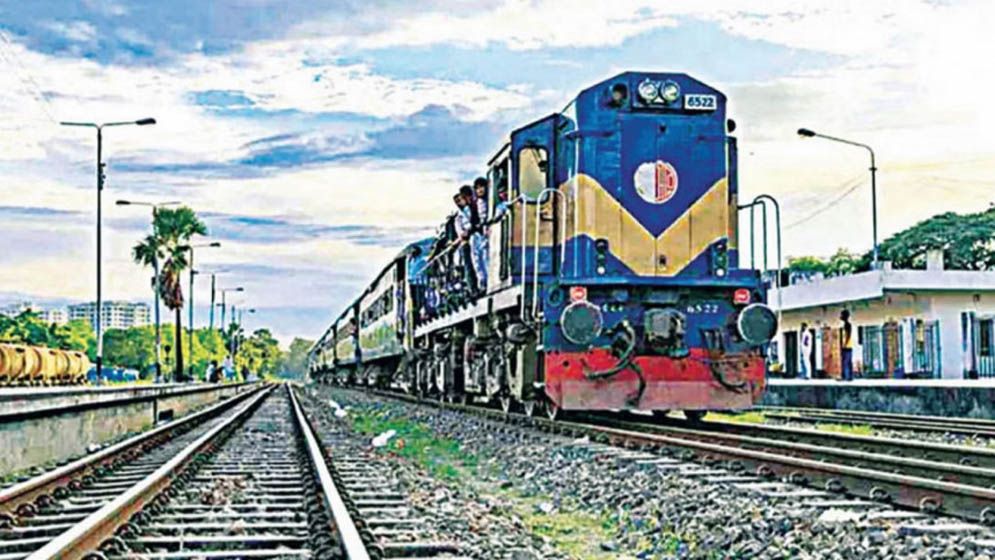 ট্রেনের অগ্রিম টিকিট বিক্রি শুরু আজ