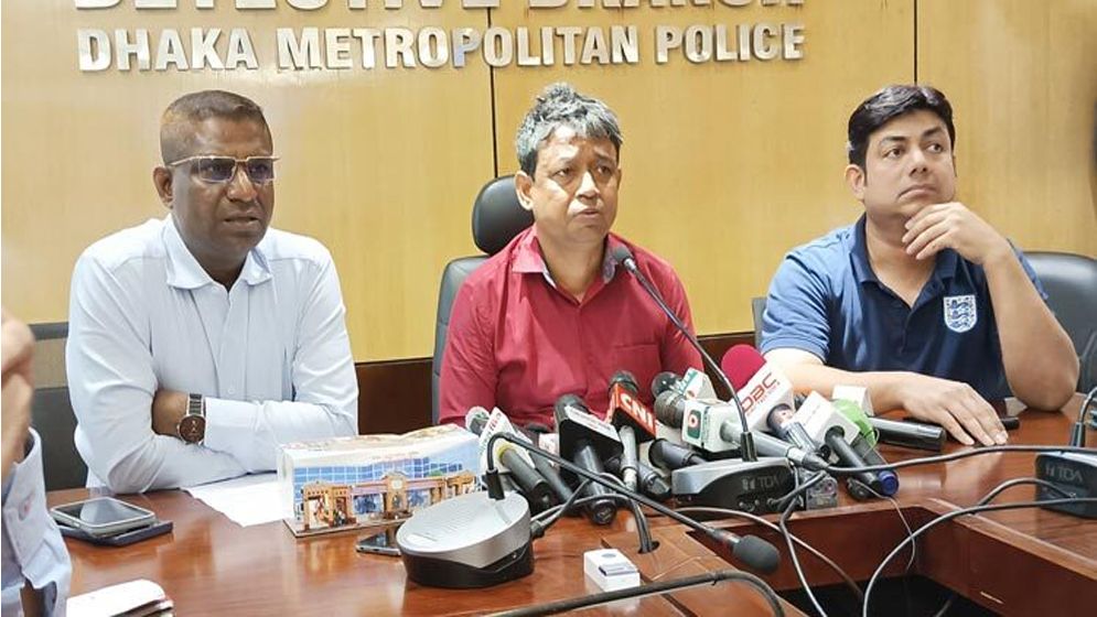 নুরকে রিমাণ্ডে নিয়ে যে তথ্য পেল ডিবি