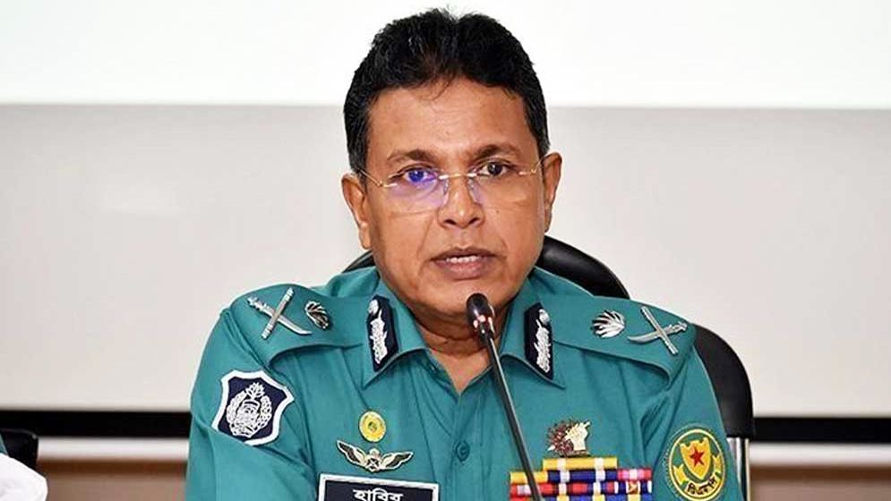 কোটা আন্দোলনকারীদের কঠোর হুঁশিয়ারি ডিএমপি কমিশনারের
