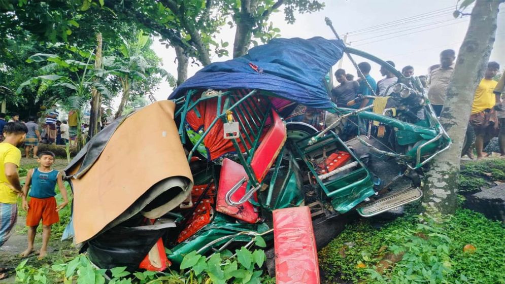 ঈশ্বরগঞ্জে সড়ক দুর্ঘটনায় নিহত ২