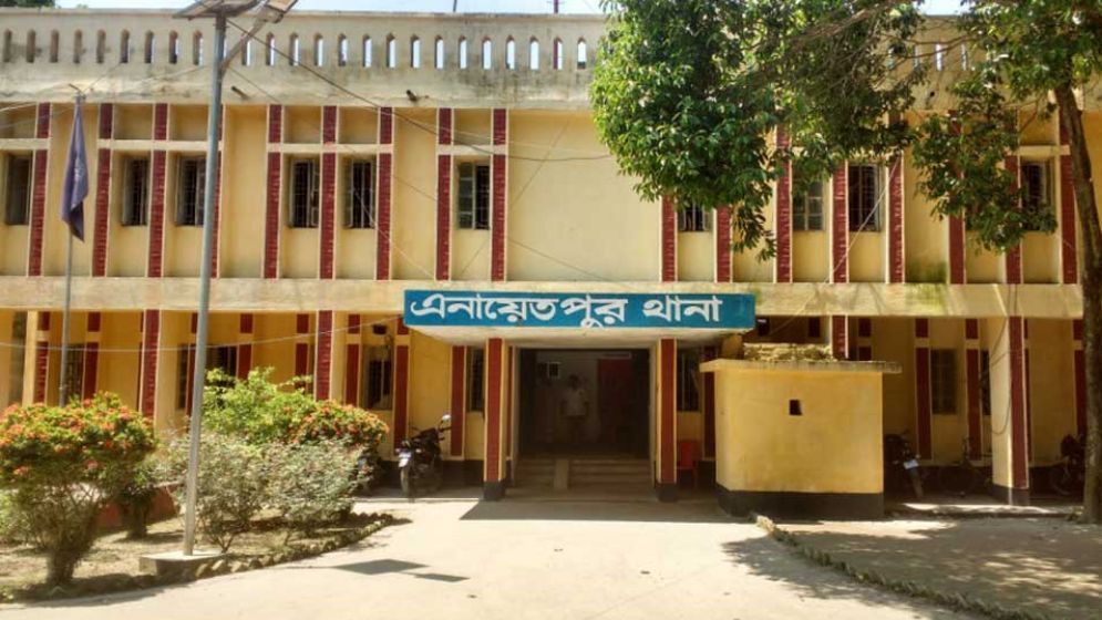 এনায়েতপুর থানায় ১৩ পুলিশ হত্যা মামলায় আ.লীগ নেতাসহ আসামি ৬০০০