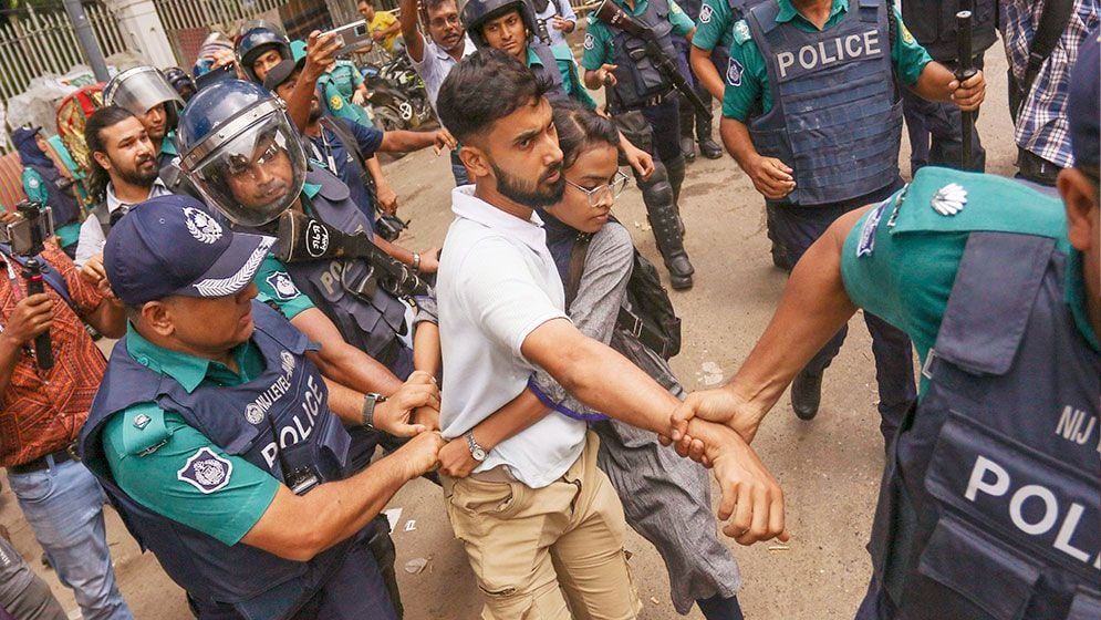 আটক পরীক্ষার্থীর জামিনে আইনি সহায়তা দেবে সরকার